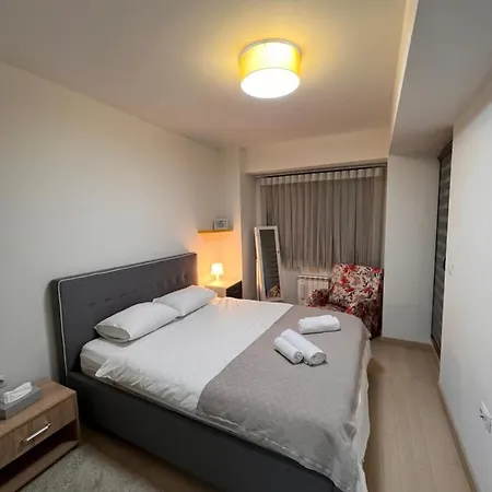 Modern Flatiron Apartment, Center Апартаменты