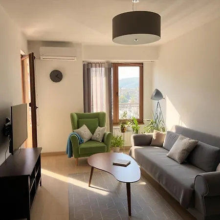 Modern Flatiron Apartment, Center Σκόπια