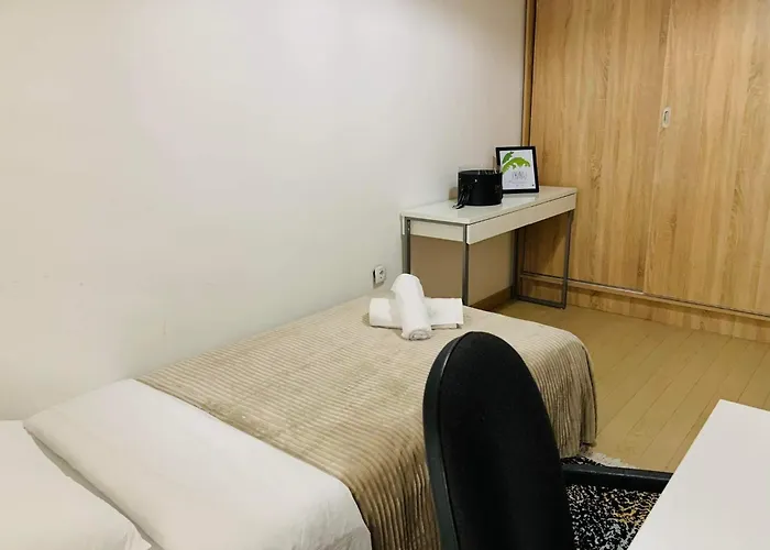 Modern Flatiron Apartment, Center